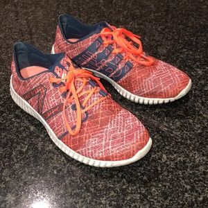 Women’s new balance sneakers